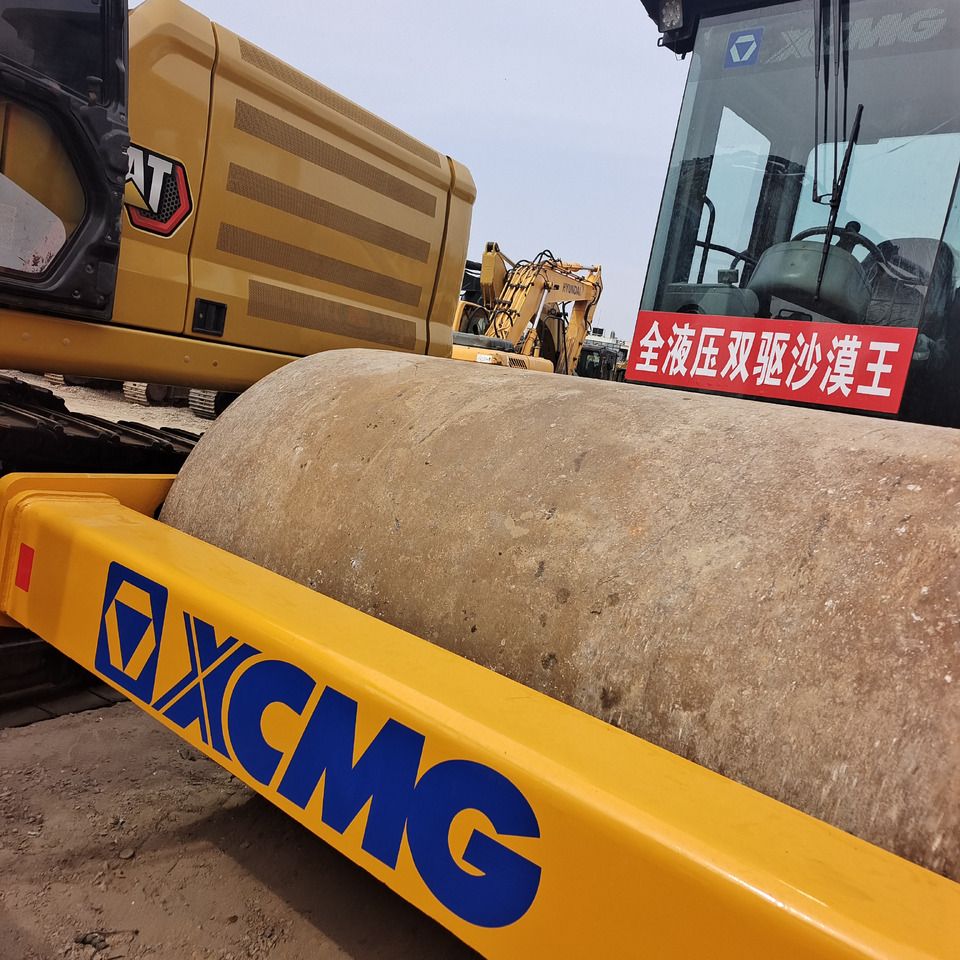 XCMG XS143J 1000 UNITS IN STOCK - Roller jalan: gambar 2 XCMG XS143J 1000 UNITS IN STOCK - Roller jalan: gambar 2