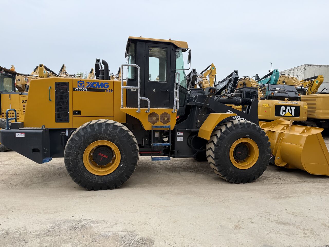 XCMG ZL50GN 28YEARS CELEBRATION PROMOTE PRICE ONE MONTH - Wheel loader: gambar 3 XCMG ZL50GN 28YEARS CELEBRATION PROMOTE PRICE ONE MONTH - Wheel loader: gambar 3