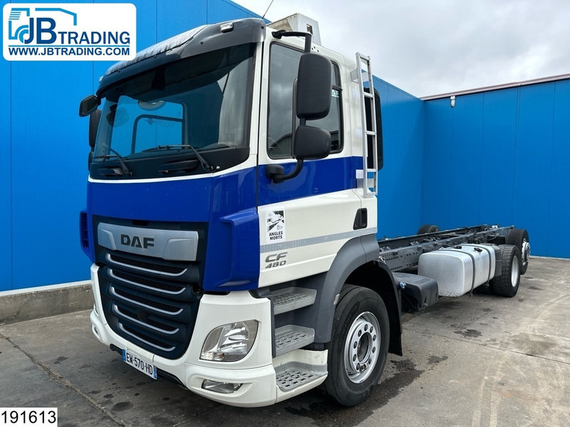 DAF CF 480 6x2, EURO 6 - Truk sasis: gambar 1 DAF CF 480 6x2, EURO 6 - Truk sasis: gambar 1