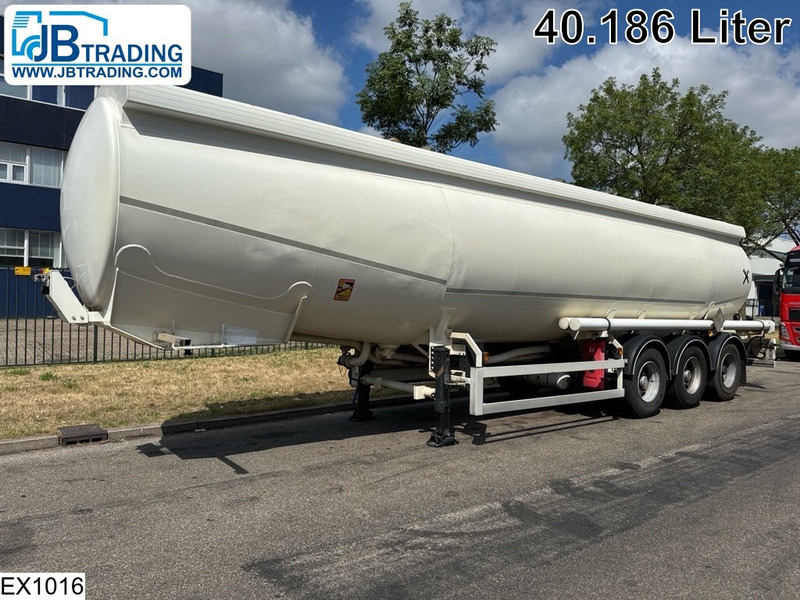 GENERAL TRAILERS Fuel 40.186 Liter, 7 Comp. - Semi-trailer tangki: gambar 1 GENERAL TRAILERS Fuel 40.186 Liter, 7 Comp. - Semi-trailer tangki: gambar 1