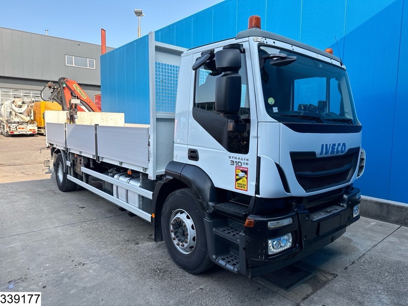 Iveco Stralis 310 EURO 6, Palfinger, Remote, Steel suspension - Truk flatbed, Truk derek: gambar 3 Iveco Stralis 310 EURO 6, Palfinger, Remote, Steel suspension - Truk flatbed, Truk derek: gambar 3
