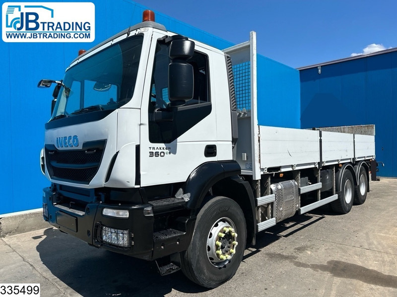 Iveco Trakker 360 6X4, EURO 6, Steel suspension - Truk flatbed: gambar 1 Iveco Trakker 360 6X4, EURO 6, Steel suspension - Truk flatbed: gambar 1