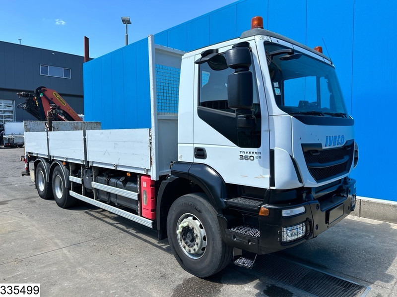 Iveco Trakker 360 6X4, EURO 6, Steel suspension, Palfinger - Truk flatbed, Truk derek: gambar 3 Iveco Trakker 360 6X4, EURO 6, Steel suspension, Palfinger - Truk flatbed, Truk derek: gambar 3