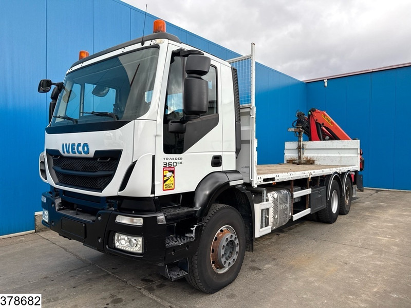 Iveco Trakker 360 6x4, EURO 6. Palfinger, Remote - Truk flatbed, Truk derek: gambar 2 Iveco Trakker 360 6x4, EURO 6. Palfinger, Remote - Truk flatbed, Truk derek: gambar 2
