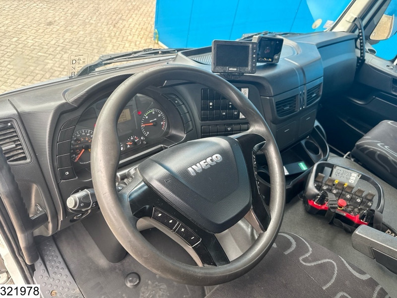 Iveco Trakker 410 6X4, EURO 6, Palfinger, Retarder, Steel suspension - Truk flatbed, Truk derek: gambar 5 Iveco Trakker 410 6X4, EURO 6, Palfinger, Retarder, Steel suspension - Truk flatbed, Truk derek: gambar 5