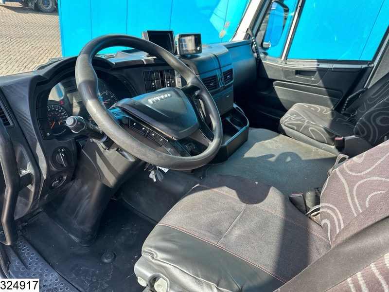 Iveco Trakker 8x4, EURO 6, Palfinger, Remote - Truk flatbed, Truk derek: gambar 5 Iveco Trakker 8x4, EURO 6, Palfinger, Remote - Truk flatbed, Truk derek: gambar 5