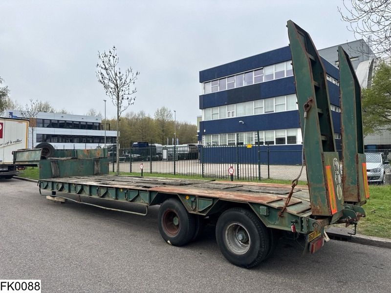 Kaiser Lowbed Steel suspension - Semi-trailer low bed: gambar 3 Kaiser Lowbed Steel suspension - Semi-trailer low bed: gambar 3