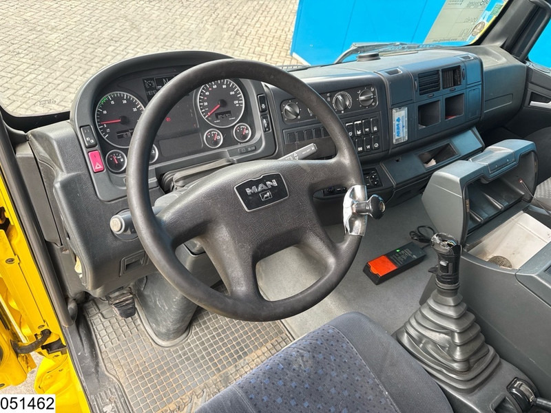 MAN TGA 35 400 8x2, Handgeschakeld, Fassi, Remote - Truk flatbed, Truk derek: gambar 5 MAN TGA 35 400 8x2, Handgeschakeld, Fassi, Remote - Truk flatbed, Truk derek: gambar 5