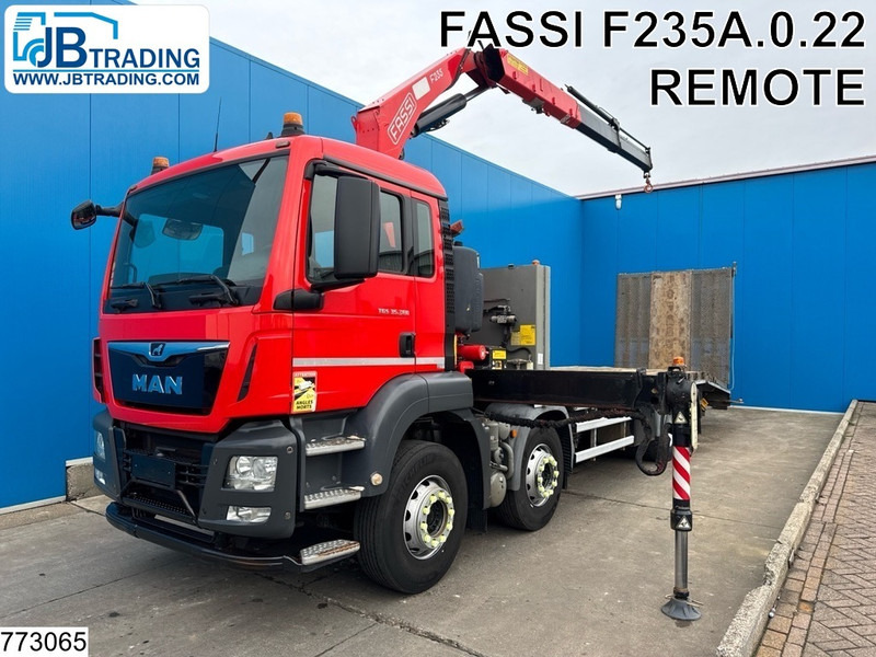 MAN TGS 35 360 8x2, EURO 6, Fassi, Remote - Truk flatbed, Truk derek: gambar 1 MAN TGS 35 360 8x2, EURO 6, Fassi, Remote - Truk flatbed, Truk derek: gambar 1