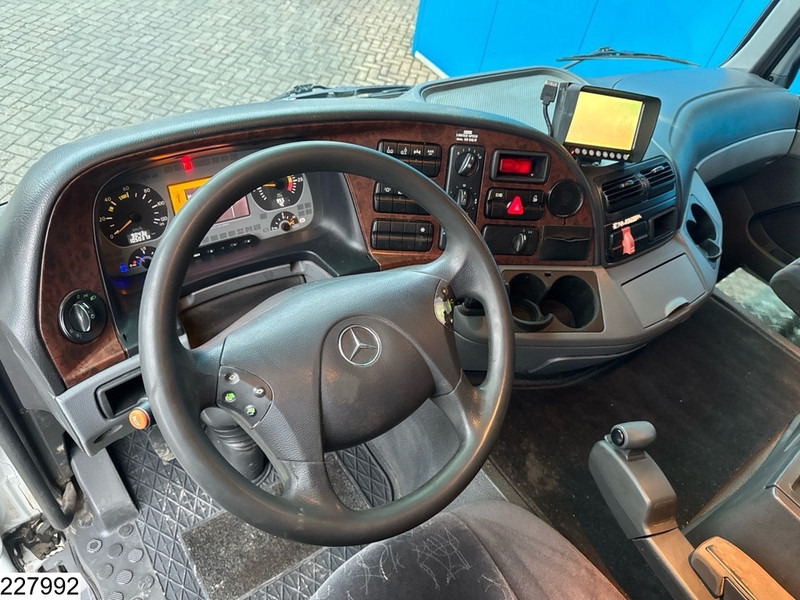 Mercedes-Benz Actros 2532 6x2, EURO 5, 23600 Liter, 5 Comp, LAG - Truk tangki: gambar 5 Mercedes-Benz Actros 2532 6x2, EURO 5, 23600 Liter, 5 Comp, LAG - Truk tangki: gambar 5