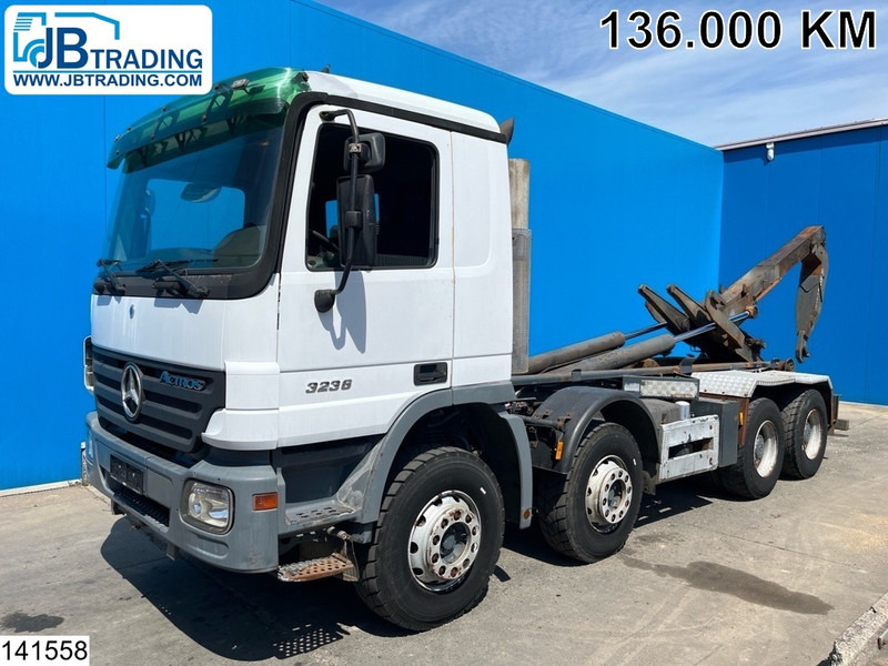 Mercedes-Benz Actros 3236 8x4, Steel suspension, 3 Pedals - Hook lift: gambar 1 Mercedes-Benz Actros 3236 8x4, Steel suspension, 3 Pedals - Hook lift: gambar 1