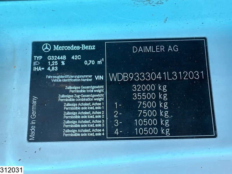 Mercedes-Benz Actros 3244 8x4, PUMI, Putzmeister, 24 MTR, Telligent 16 - Truk pompa beton: gambar 5 Mercedes-Benz Actros 3244 8x4, PUMI, Putzmeister, 24 MTR, Telligent 16 - Truk pompa beton: gambar 5