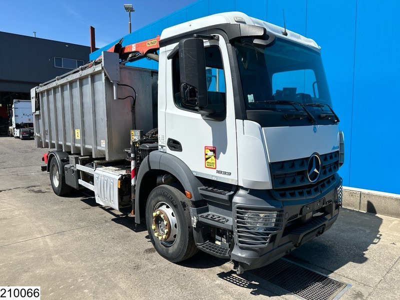 Mercedes-Benz Arocs 1833 EURO 6, Kipper, Palfinger - Truk jungkit, Truk derek: gambar 3 Mercedes-Benz Arocs 1833 EURO 6, Kipper, Palfinger - Truk jungkit, Truk derek: gambar 3