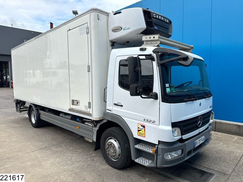 Mercedes-Benz Atego 1322 EURO 4, Manual, Dhollandia, Chereau - Truk berpendingin: gambar 3 Mercedes-Benz Atego 1322 EURO 4, Manual, Dhollandia, Chereau - Truk berpendingin: gambar 3