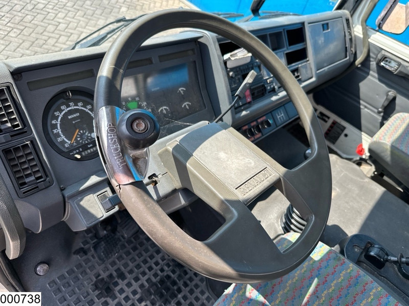 Renault S 150 Manual, Steel suspension, PTO, 4645 liter - Truk tangki: gambar 4 Renault S 150 Manual, Steel suspension, PTO, 4645 liter - Truk tangki: gambar 4