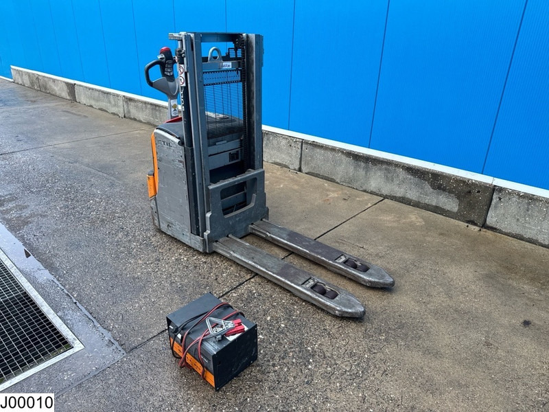 Still EXD18L 1800 kg, 2.11 m, Electric, 383 hours - Penumpuk: gambar 3 Still EXD18L 1800 kg, 2.11 m, Electric, 383 hours - Penumpuk: gambar 3