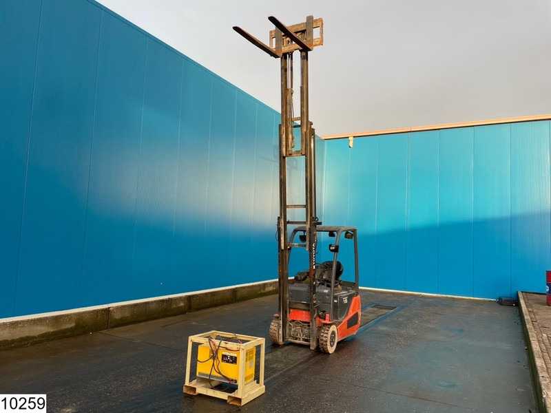 Toyota 8FBEKT18 1800KG, 4.7M, 6492h, charger - Forklift listrik: gambar 5 Toyota 8FBEKT18 1800KG, 4.7M, 6492h, charger - Forklift listrik: gambar 5