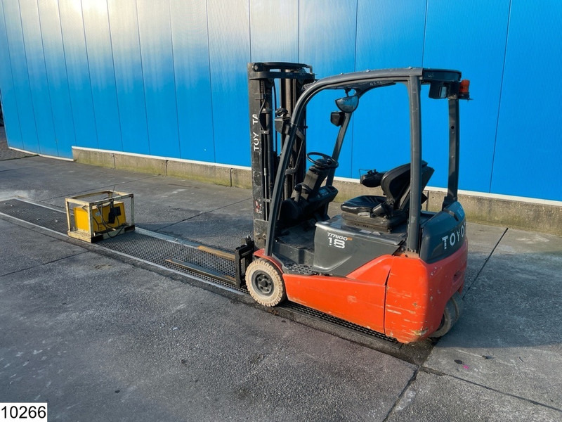 Toyota 8FBEKT18 1800KG, H 4.7M, 7764h, charger - Forklift listrik: gambar 4 Toyota 8FBEKT18 1800KG, H 4.7M, 7764h, charger - Forklift listrik: gambar 4
