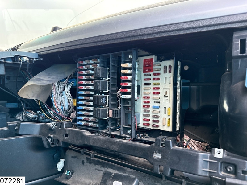 Tractor head MAN TGX 18 440 EURO 6, Engine broken: gambar 12 Tractor head MAN TGX 18 440 EURO 6, Engine broken: gambar 12