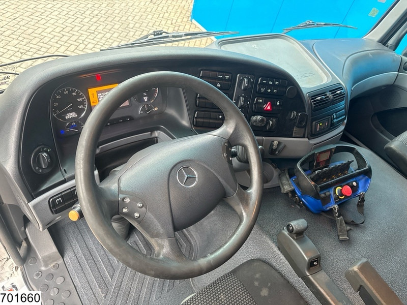 Mercedes-Benz Actros 1836 EURO 5, Fassi, Remote - Tractor head: gambar 5 Mercedes-Benz Actros 1836 EURO 5, Fassi, Remote - Tractor head: gambar 5