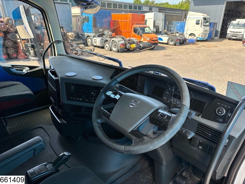 Volvo FH 500 6x2, RHD, PTO, Compressor - Tractor head: gambar 5 Volvo FH 500 6x2, RHD, PTO, Compressor - Tractor head: gambar 5
