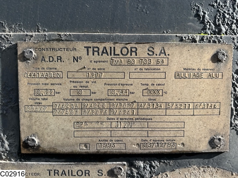 Trailor tank 39867 liter, 9 Comp - Semi-trailer tangki: gambar 5 Trailor tank 39867 liter, 9 Comp - Semi-trailer tangki: gambar 5
