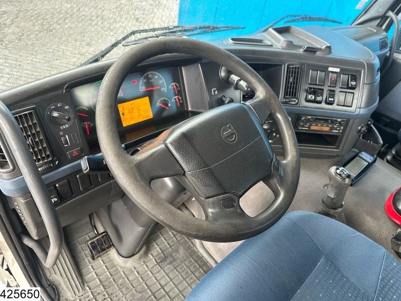 Volvo FM 300 6 X 2, Manual, Steel suspension, Palfinger - Truk flatbed, Truk derek: gambar 5 Volvo FM 300 6 X 2, Manual, Steel suspension, Palfinger - Truk flatbed, Truk derek: gambar 5