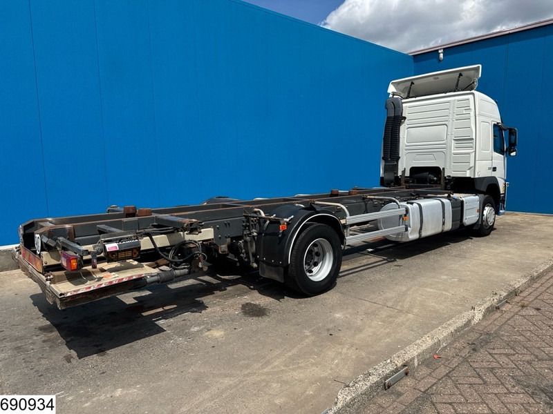 Volvo FM 330 EURO 6, BDF - Pengangkut kontainer/ Container truck: gambar 2 Volvo FM 330 EURO 6, BDF - Pengangkut kontainer/ Container truck: gambar 2