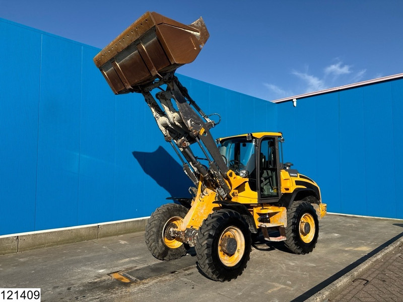 Volvo L45h 8670KG, 4750MM lifting height, 75KW - Wheel loader: gambar 2 Volvo L45h 8670KG, 4750MM lifting height, 75KW - Wheel loader: gambar 2