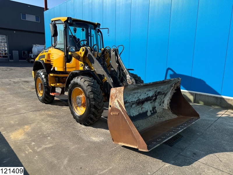 Volvo L45h 8670KG, 4750MM lifting height, 75KW - Wheel loader: gambar 4 Volvo L45h 8670KG, 4750MM lifting height, 75KW - Wheel loader: gambar 4