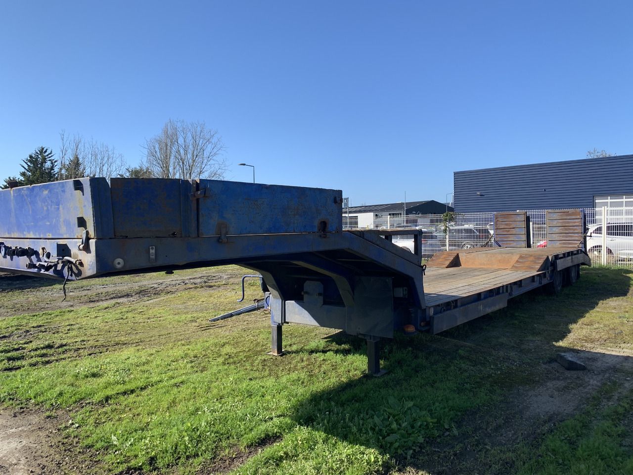 VEREM 2 ESSIEUX - Semi-trailer low bed: gambar 3 VEREM 2 ESSIEUX - Semi-trailer low bed: gambar 3