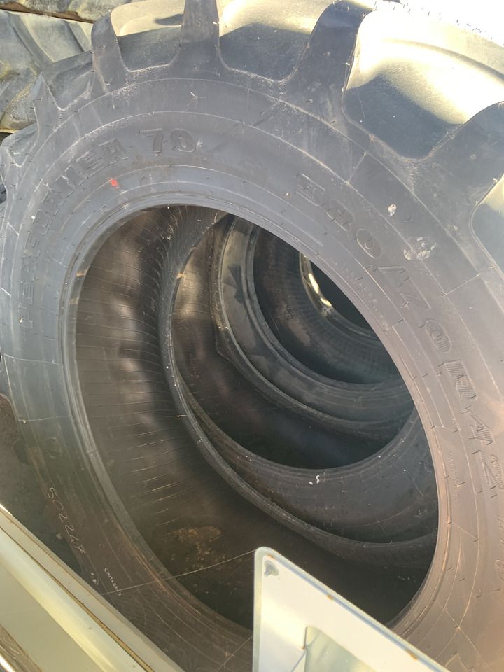 FIRESTONE PNEUS - Ban untuk Traktor: gambar 1 FIRESTONE PNEUS - Ban untuk Traktor: gambar 1