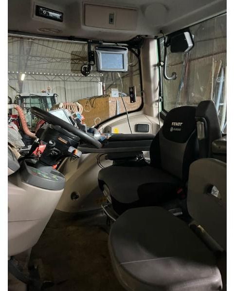 FENDT 822VARIO - Traktor: gambar 5 FENDT 822VARIO - Traktor: gambar 5