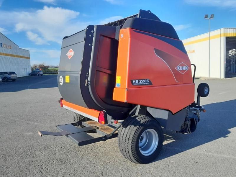 KUHN VB2285 - Baler bulat: gambar 5 KUHN VB2285 - Baler bulat: gambar 5