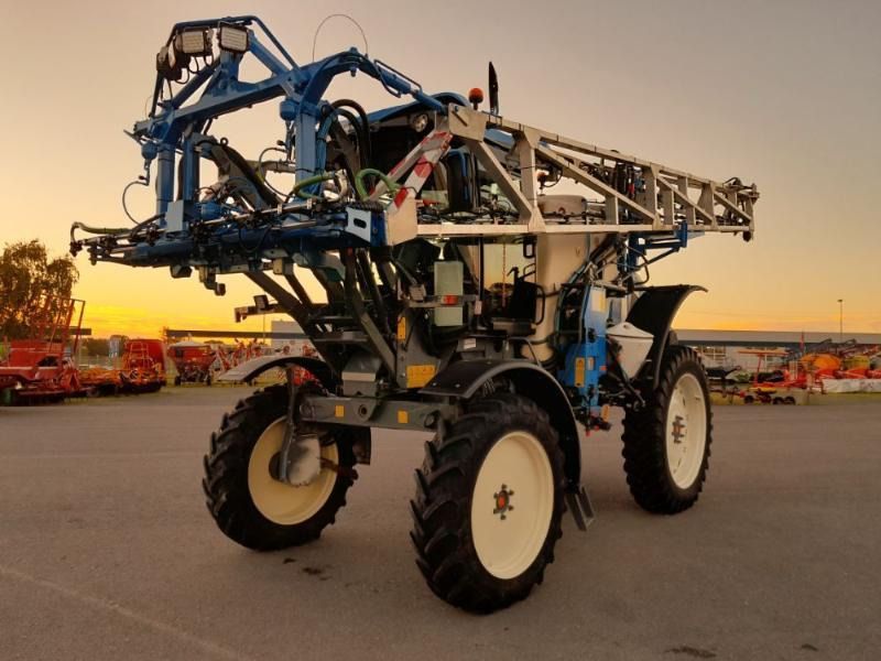 MATROT HELLIOS - Penyemprot self-propelled: gambar 1 MATROT HELLIOS - Penyemprot self-propelled: gambar 1