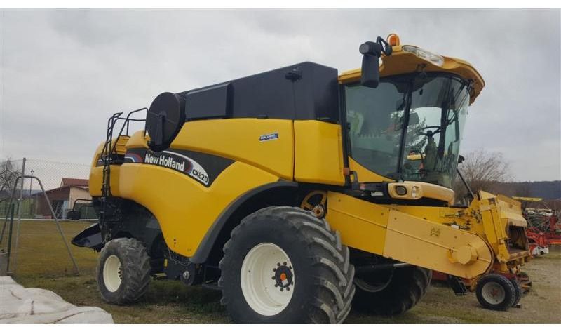 NEW HOLLAND CX820 - Pemanen gabungan: gambar 2 NEW HOLLAND CX820 - Pemanen gabungan: gambar 2