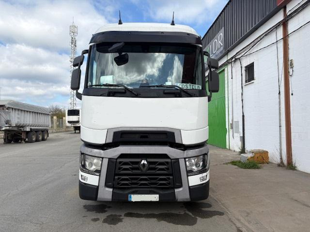 RENAULT 4X2 HIGH CAB T520 - Tractor head: gambar 1 RENAULT 4X2 HIGH CAB T520 - Tractor head: gambar 1