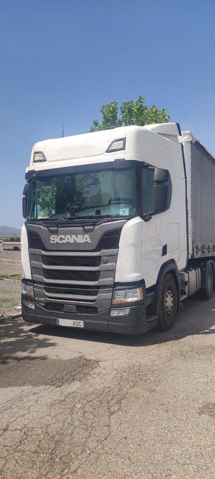 SCANIA R450 - Tractor head: gambar 1 SCANIA R450 - Tractor head: gambar 1