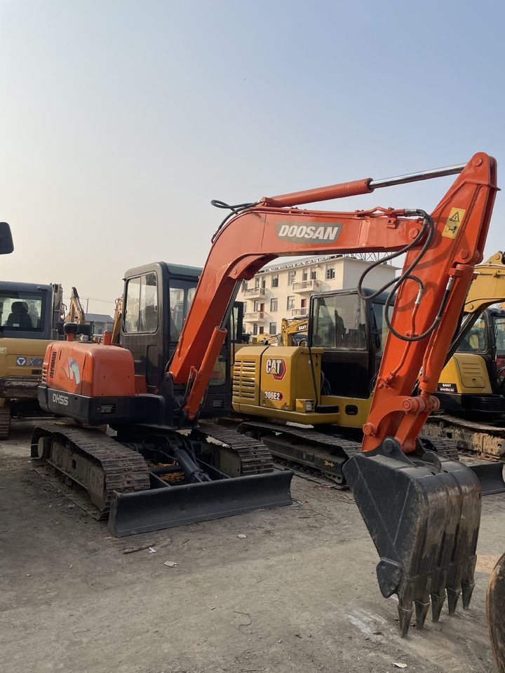 DOOSAN DH55 - Ekskavator mini: gambar 1 DOOSAN DH55 - Ekskavator mini: gambar 1