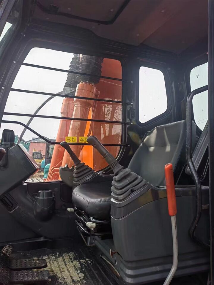 HITACHI ZX120 - Ekskavator perayap: gambar 5 HITACHI ZX120 - Ekskavator perayap: gambar 5