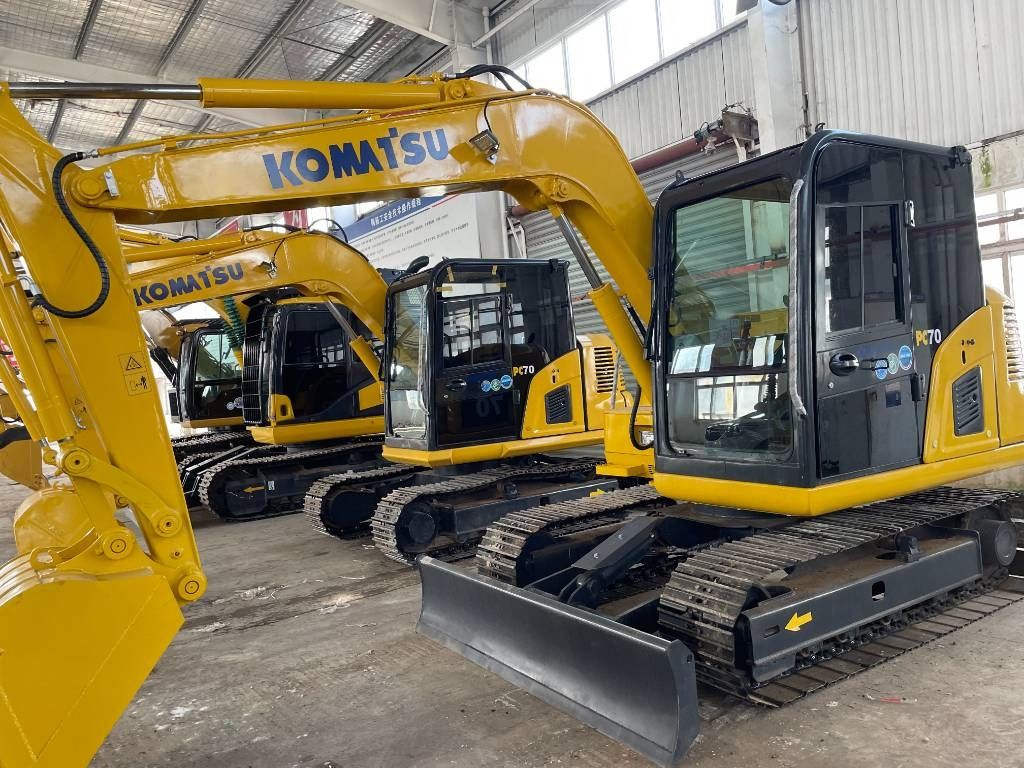 KOMATSU PC 70 - Ekskavator mini: gambar 2 KOMATSU PC 70 - Ekskavator mini: gambar 2