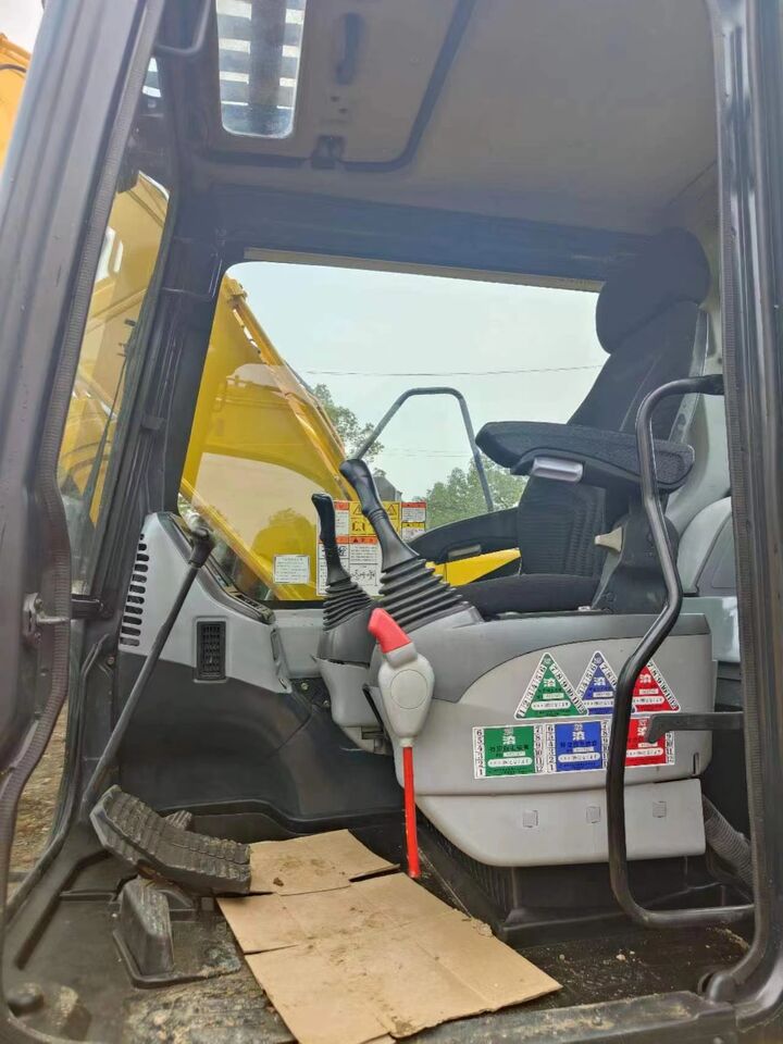 KOMATSU PC110 - Ekskavator perayap: gambar 5 KOMATSU PC110 - Ekskavator perayap: gambar 5