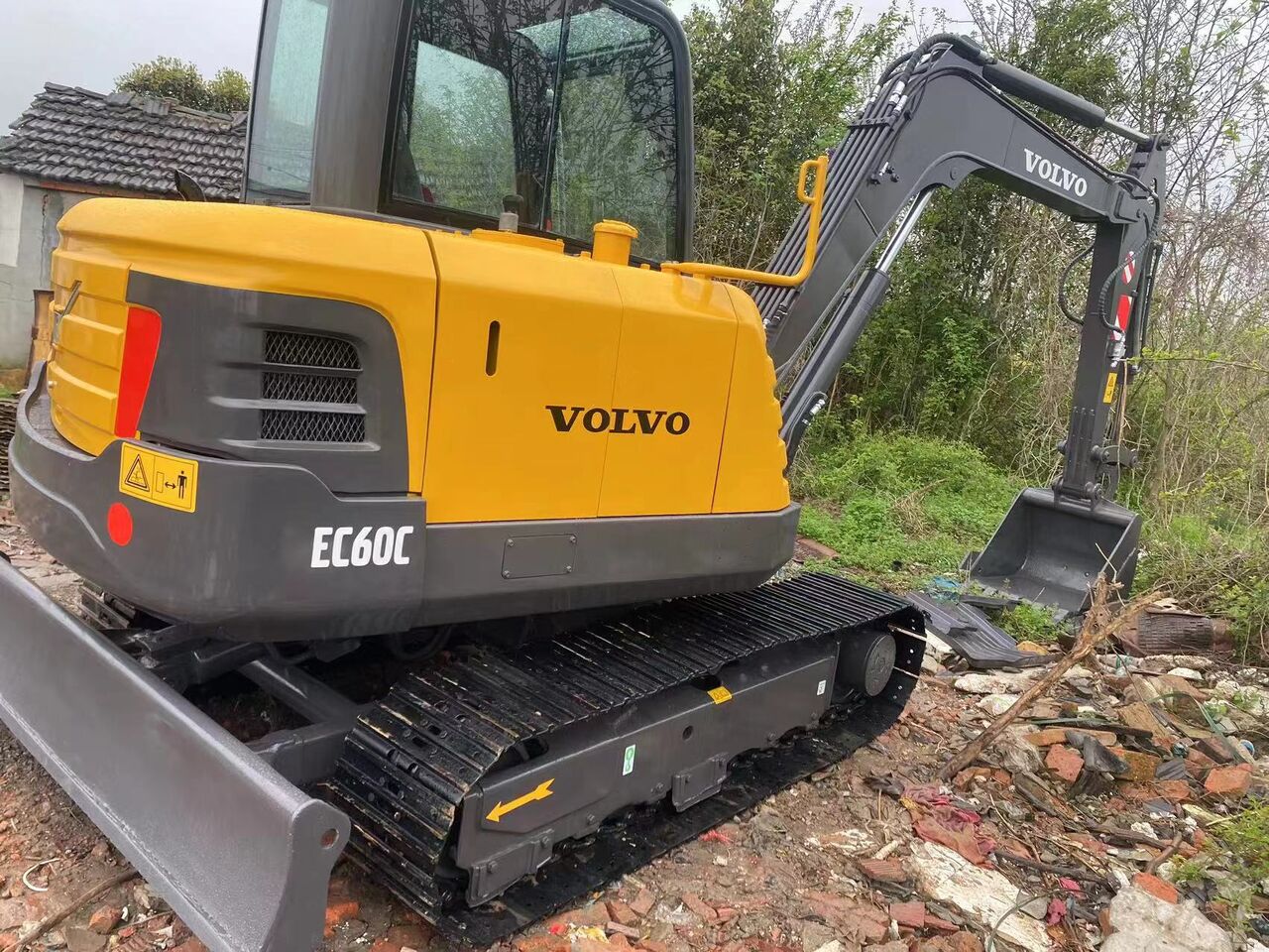 VOLVO EC60C - Ekskavator mini: gambar 3 VOLVO EC60C - Ekskavator mini: gambar 3