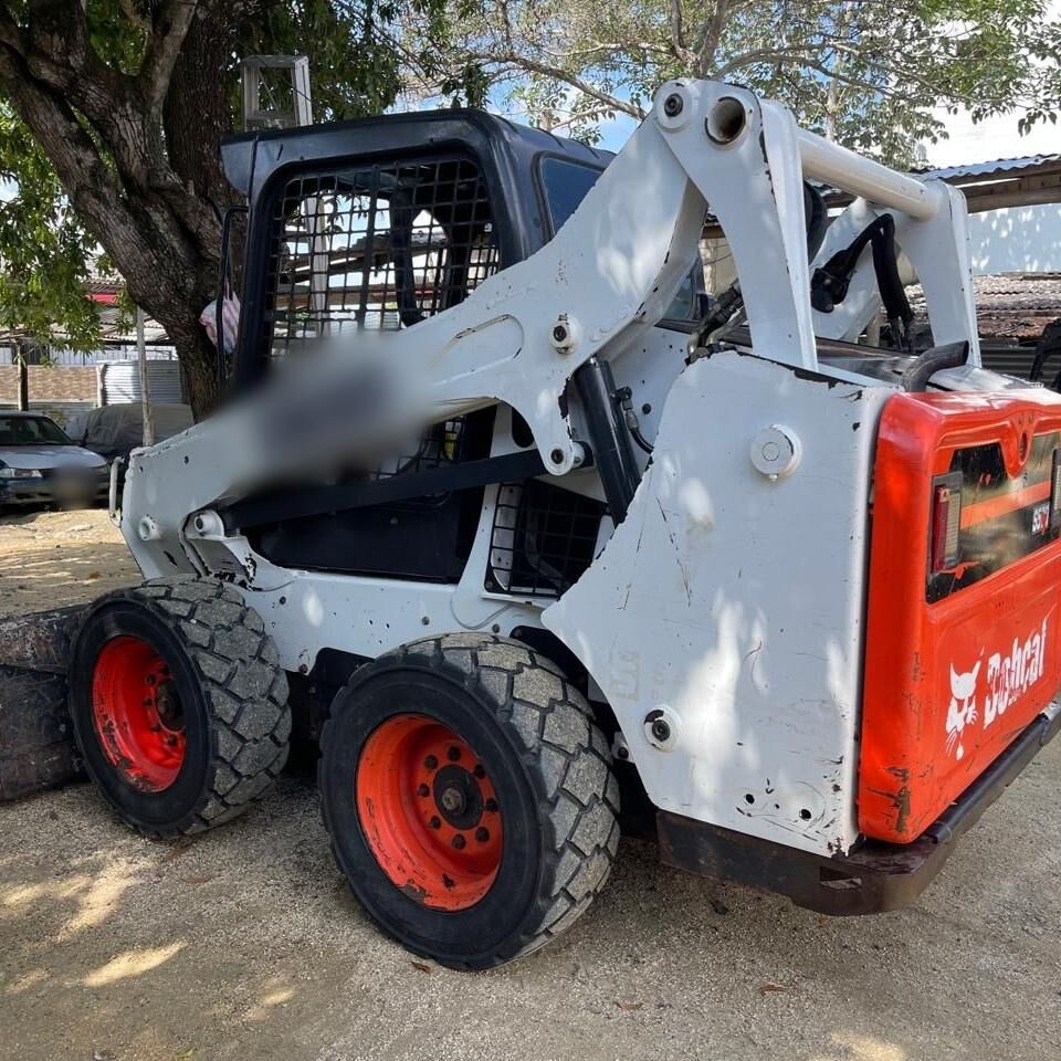 MINICARGADOR BOBCATS570 - Skid steer: gambar 2 MINICARGADOR BOBCATS570 - Skid steer: gambar 2