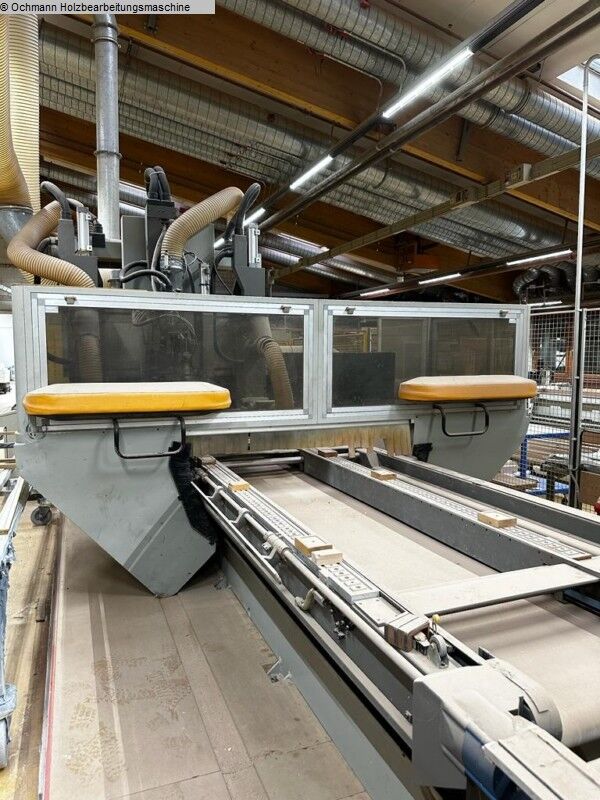 SCM Routech R 3000 - Pusat-pusat permesinan CNC untuk kayu: gambar 5 SCM Routech R 3000 - Pusat-pusat permesinan CNC untuk kayu: gambar 5