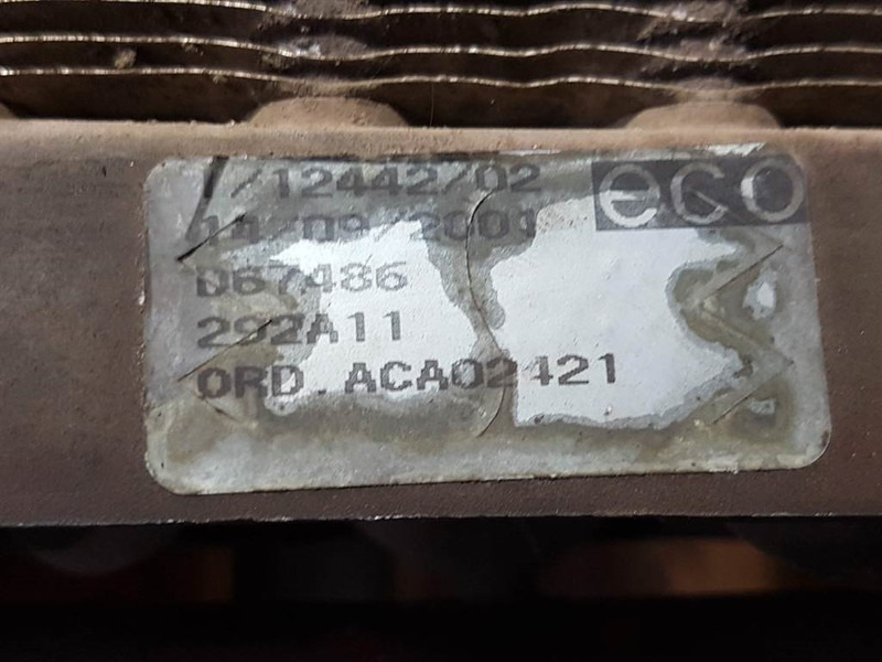 Ahlmann AZ150-4180953A-ECOCLIM 292A11-Airco condenser - Bingkai/ Sasis untuk Peralatan konstruksi: gambar 4 Ahlmann AZ150-4180953A-ECOCLIM 292A11-Airco condenser - Bingkai/ Sasis untuk Peralatan konstruksi: gambar 4