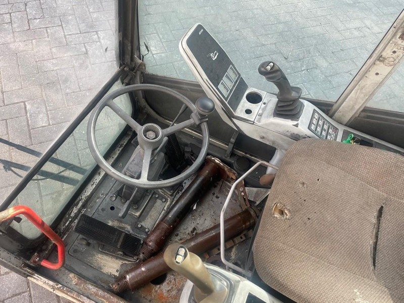 Atlas 1704MH - Cabin/Kabine/Cabine - Kabin dan interior untuk Peralatan konstruksi: gambar 4 Atlas 1704MH - Cabin/Kabine/Cabine - Kabin dan interior untuk Peralatan konstruksi: gambar 4