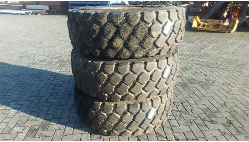 Case 521F-MTP 17.5R25-Tire/Reifen/Band - Roda/ Ban untuk Peralatan konstruksi: gambar 1 Case 521F-MTP 17.5R25-Tire/Reifen/Band - Roda/ Ban untuk Peralatan konstruksi: gambar 1