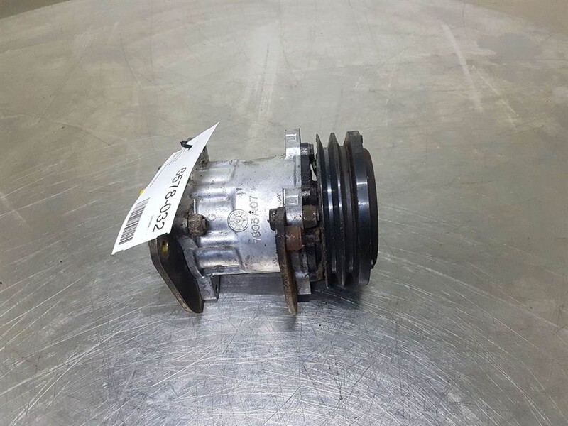 Case 621D-Sanden U4611-Compressor/Kompressor/Aircopomp - Mesin untuk Peralatan konstruksi: gambar 1 Case 621D-Sanden U4611-Compressor/Kompressor/Aircopomp - Mesin untuk Peralatan konstruksi: gambar 1