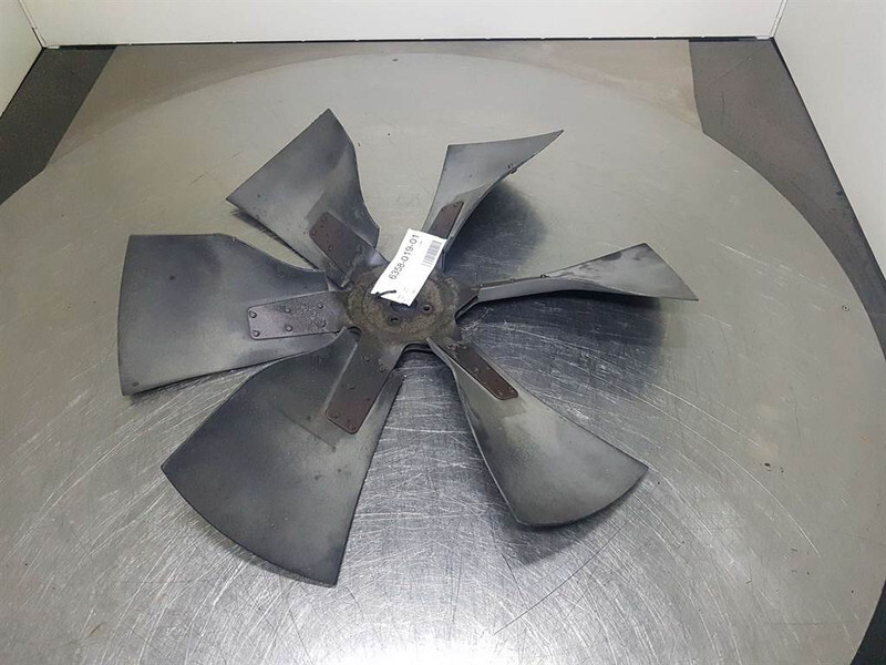 Case 921C - Fan/Lüfterrad/Koelvin - Mesin untuk Peralatan konstruksi: gambar 2 Case 921C - Fan/Lüfterrad/Koelvin - Mesin untuk Peralatan konstruksi: gambar 2
